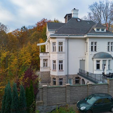 Ertlova Vila Jablonec nad Nisou Buitenkant foto